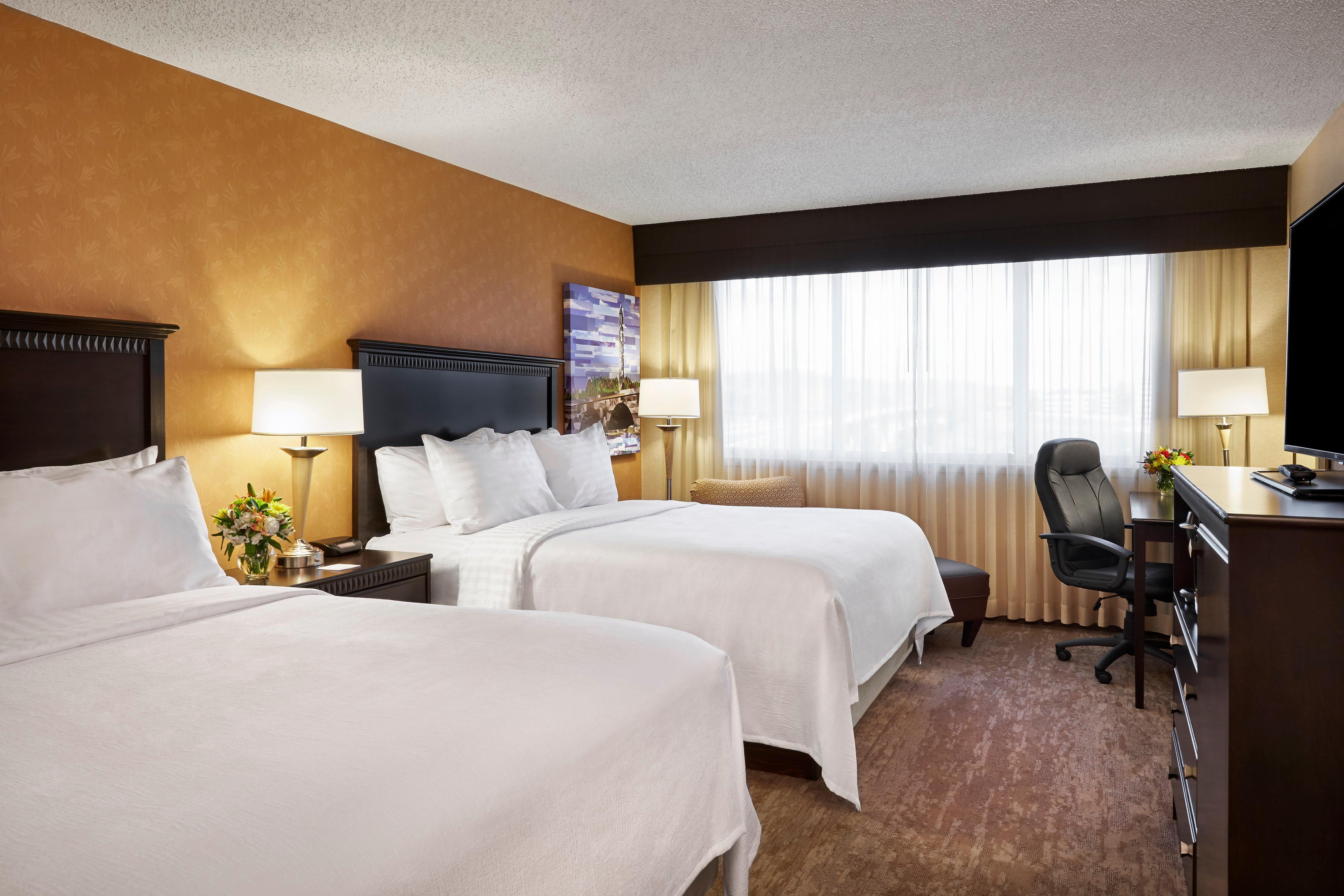 Holiday Inn Alexandria At Carlyle By Ihg Buitenkant foto