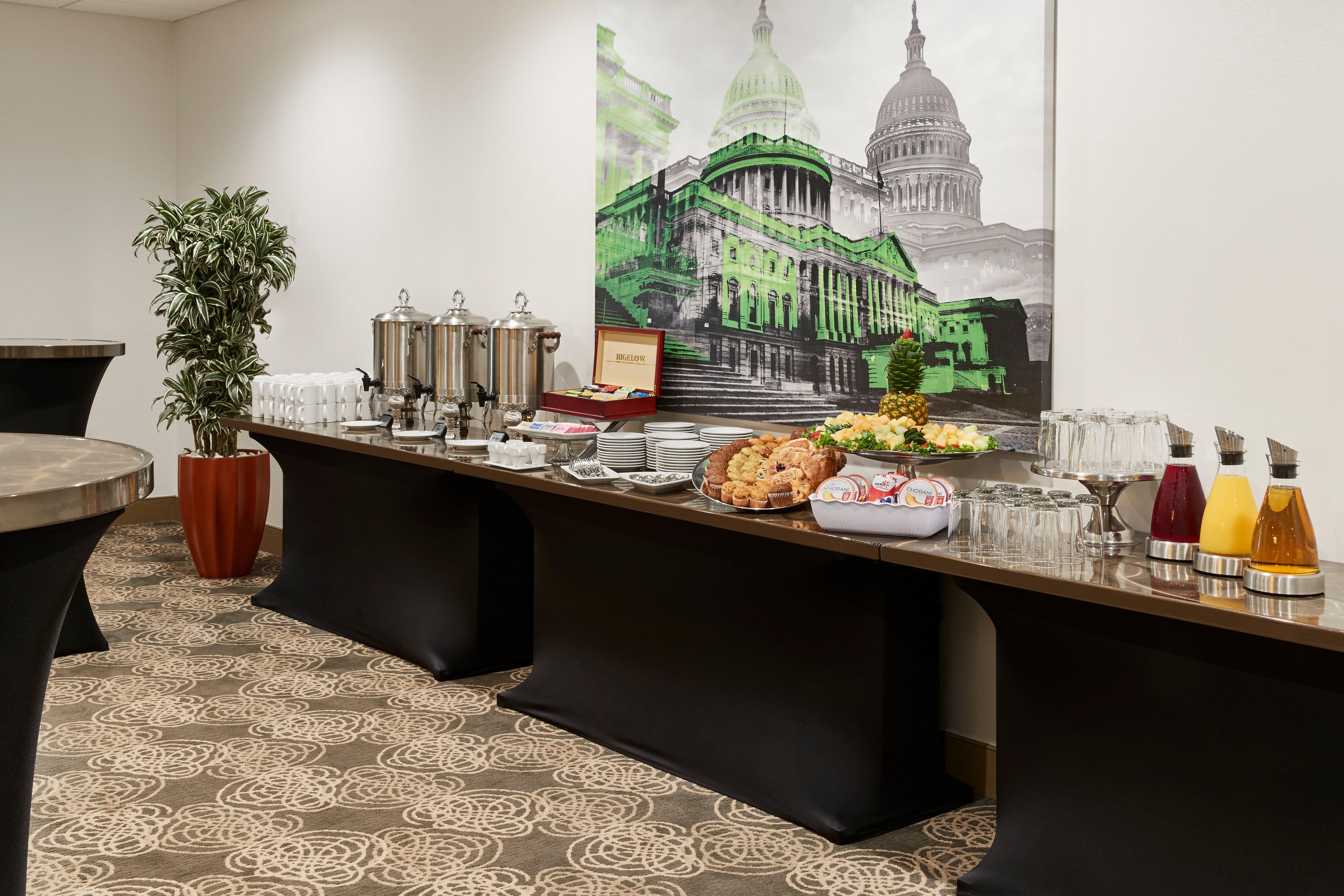 Holiday Inn Alexandria At Carlyle By Ihg Buitenkant foto